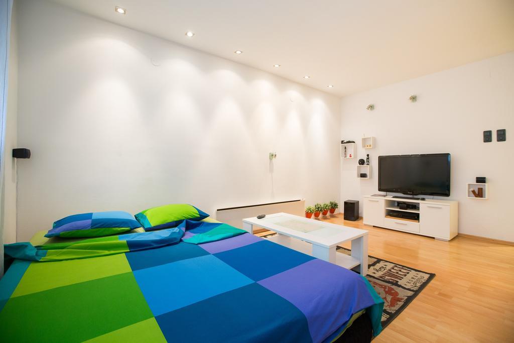 Eazzynight Center Apartment 萨格勒布 客房 照片